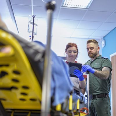 ασθενοφόρο για διακομιδή σε ιδιωτικά νοσοκομεία